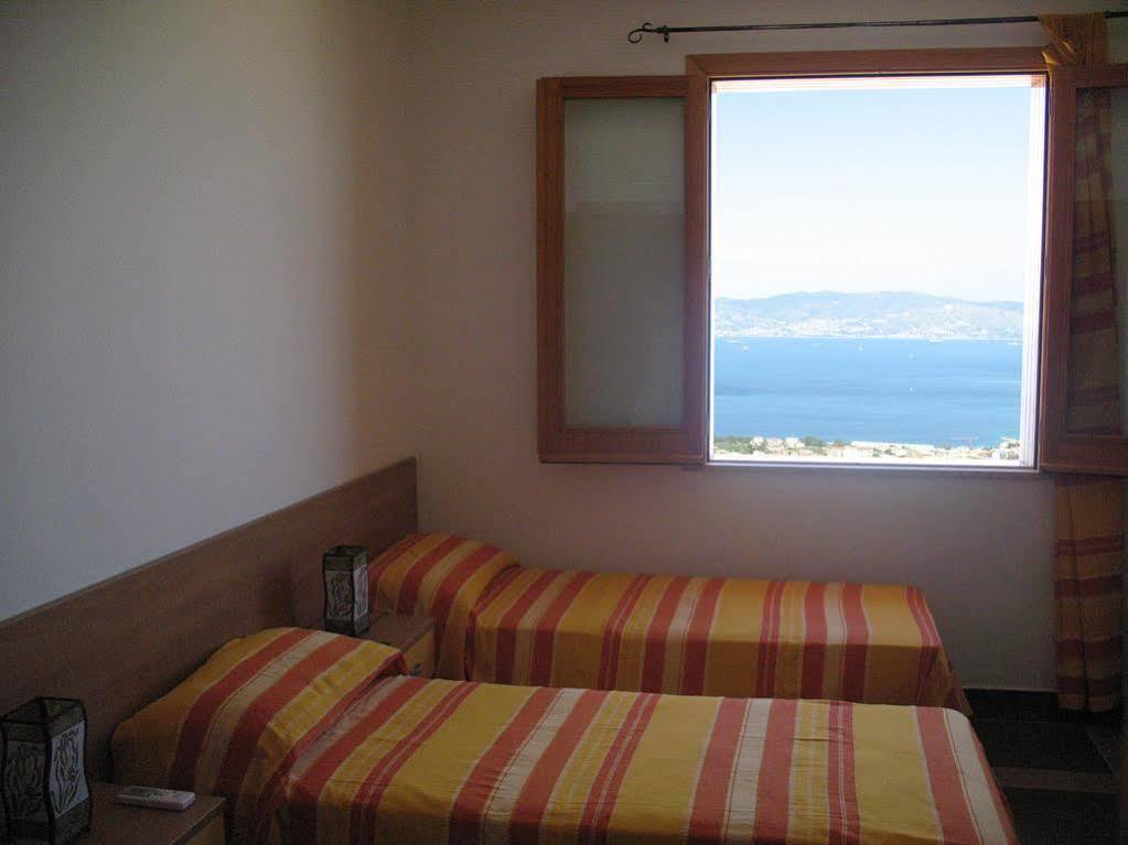 Il Giardino Di Ausonia Bed & Breakfast Reggio di Calabria Bagian luar foto