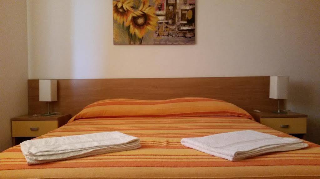 Il Giardino Di Ausonia Bed & Breakfast Reggio di Calabria Bagian luar foto